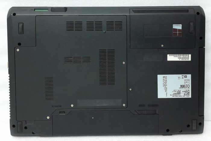 Fujitsu_Lifebook_Ah532-g21_5