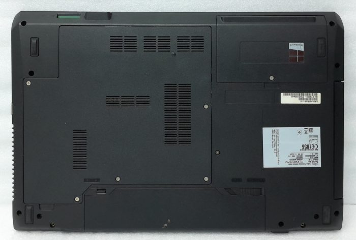 Fujitsu_Lifebook_Ah532-g21_5