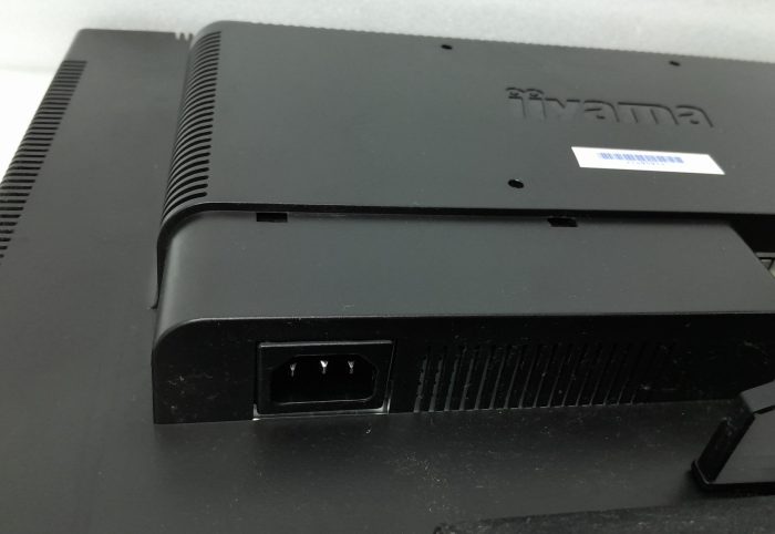 Iiyama__Prolite_X486s_5