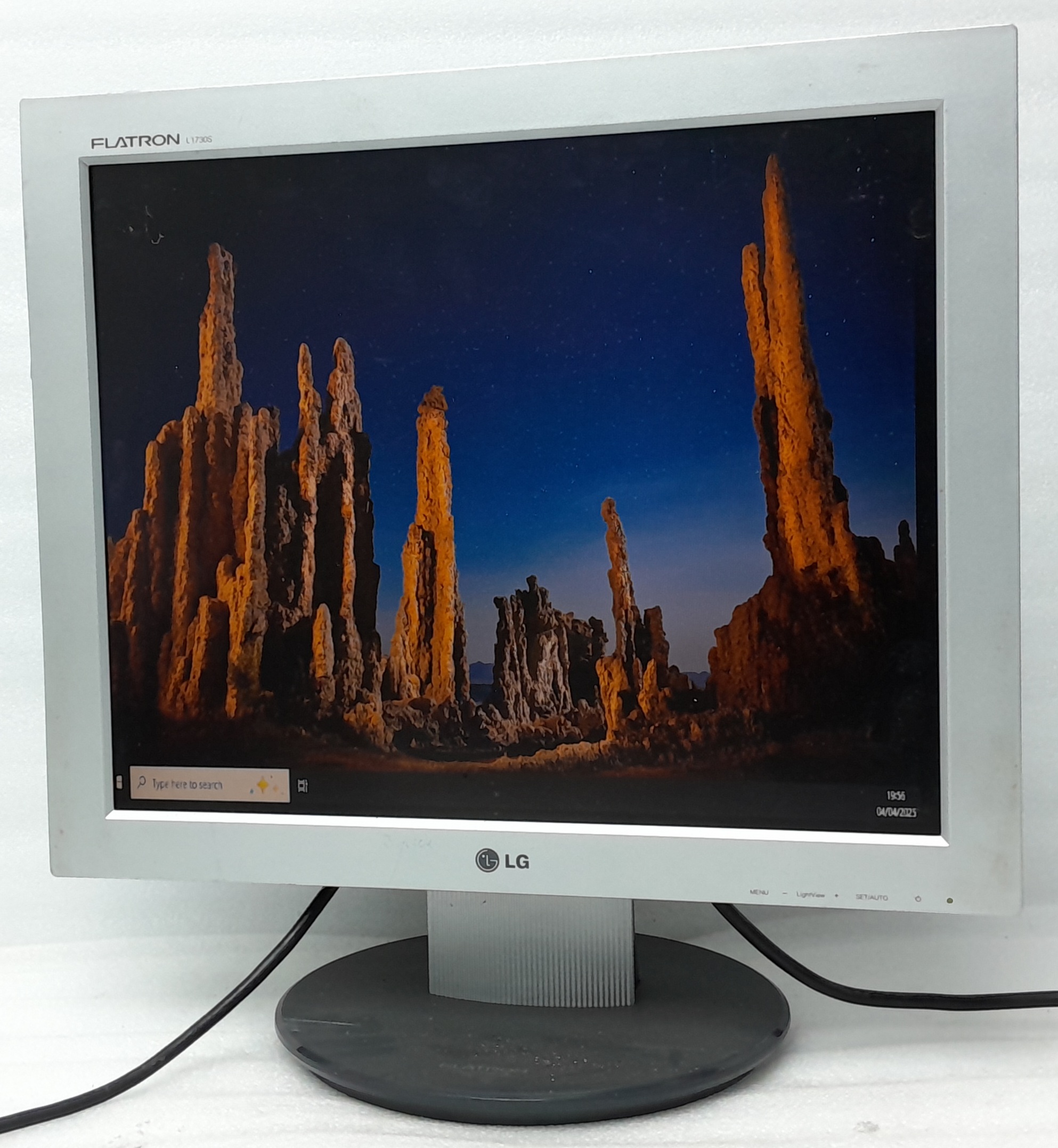 Lg_Flatron_L1730ssnt_L17ns-3_1.jpg Lg_Flatron_L1730ssnt_L17ns-3_1