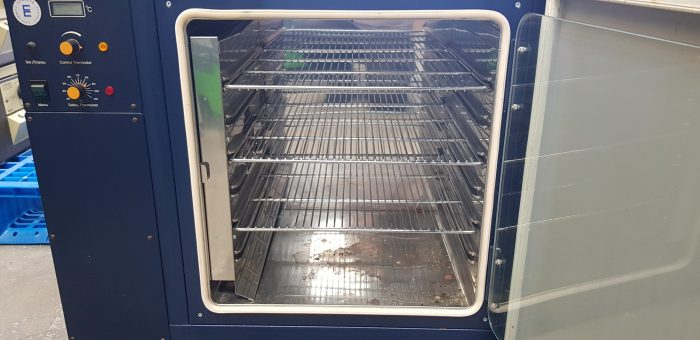 Gallenkamp laboratory Incubator Plus Series - Image 3
