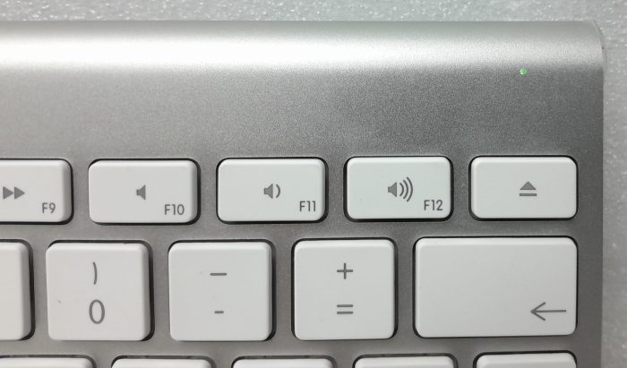 Apple Keyboard A1314 - Image 8