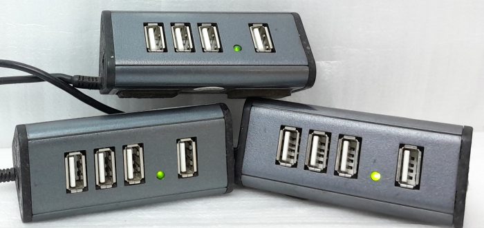 Toshiba 4-Port Mini Hub PA3627E-1ETB - Job Lot x3 - Image 2