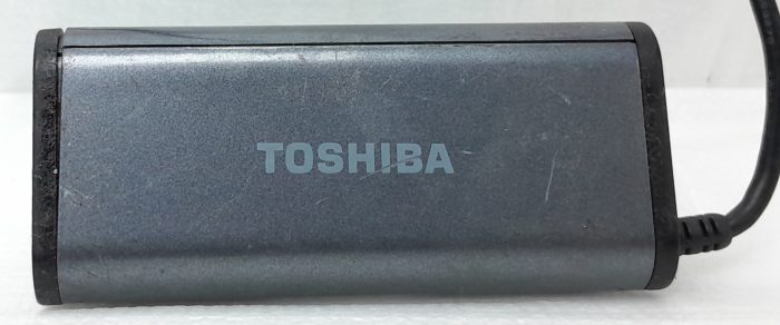 Toshiba 4-Port Mini Hub PA3627E-1ETB - Job Lot x3 - Image 5