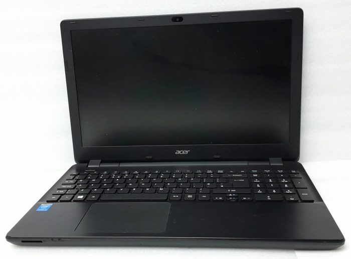 Acer_Travelmate_P256-m_2