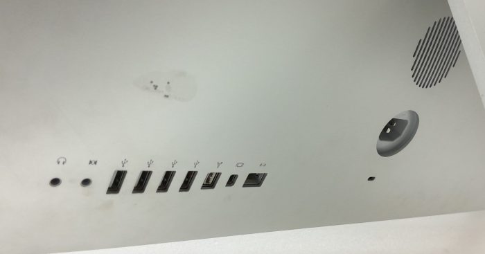 Apple_iMac_11,2_3