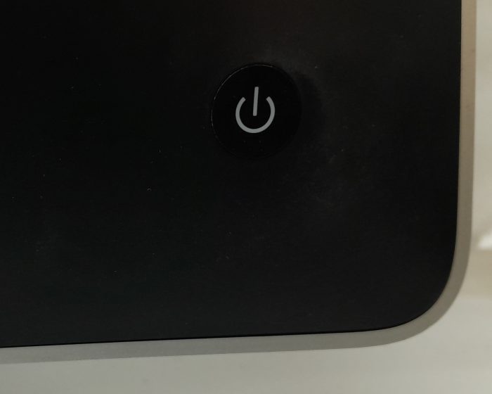 Apple_iMac_9,1_3