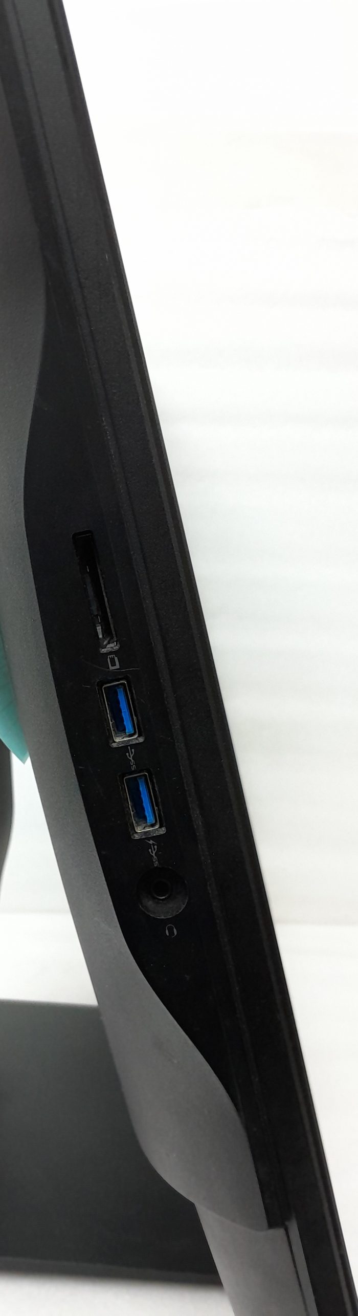 Dell_Optiplex_3240_4