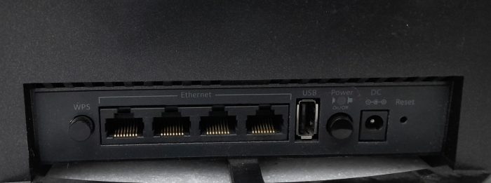 Netgear AC3000 Tri-Band WiFi Range Extender Nighthawk X65 (EX8000) - Image 4