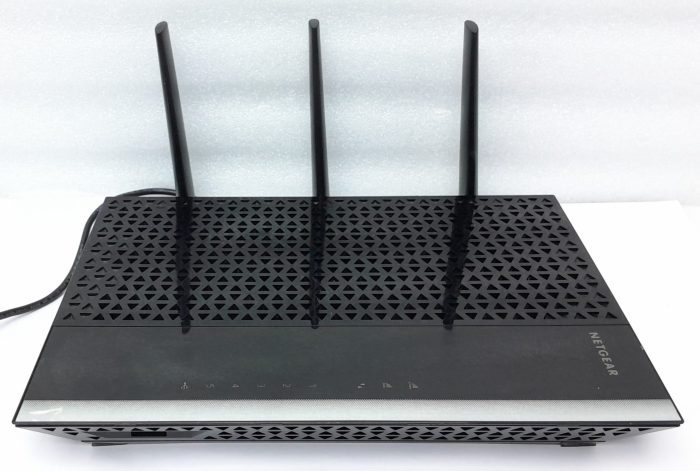 Netgear AC1900 WiFi Range Extender EX7000 - Image 2