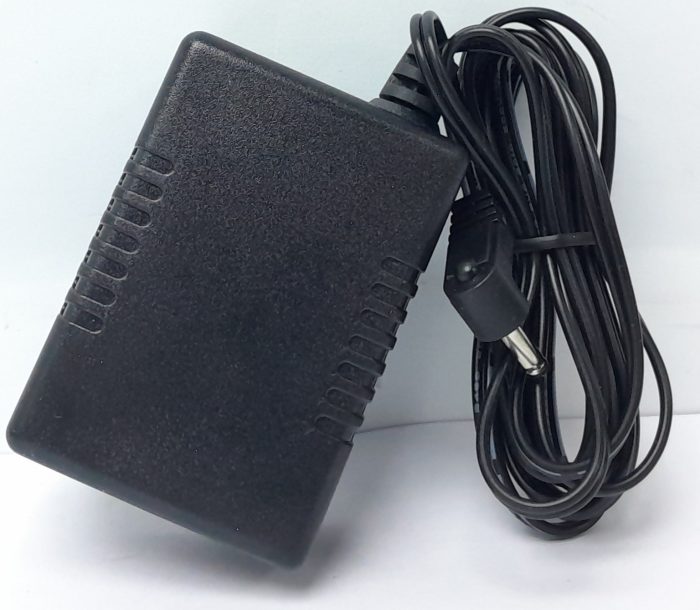 Top Microsystems 5v Switching Power Adapter GPE015A-050200-D - Image 2