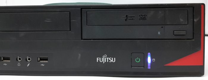 Fujitsu_Esprimo_E420_3