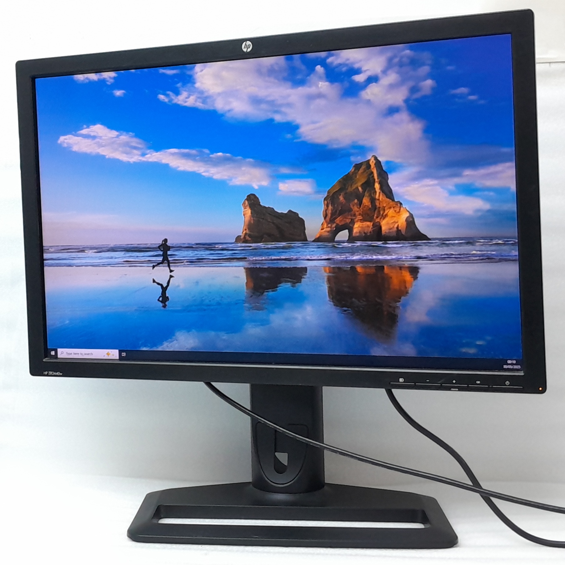 HP_Zr2440w_1.jpg HP_Zr2440w_1