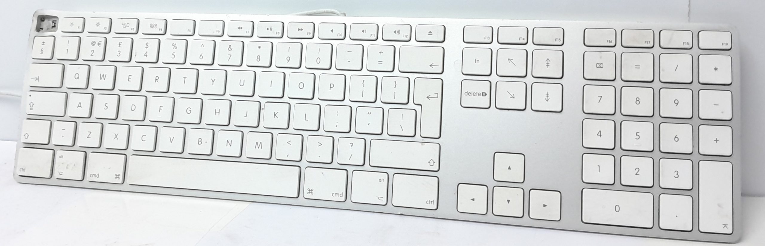 20250728_012736 Apple USB Keyboard A1243 - Image 1
