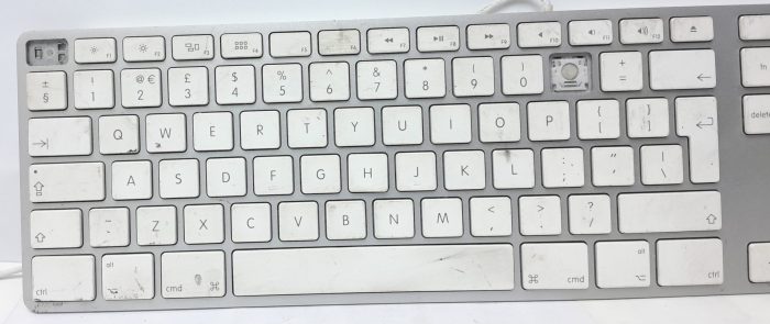 Apple USB Keyboard A1243 - Image 3