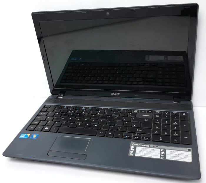 Acer_Aspire_5733_2