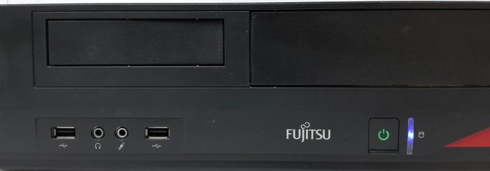 Fujitsu_Esprimo_E410_3