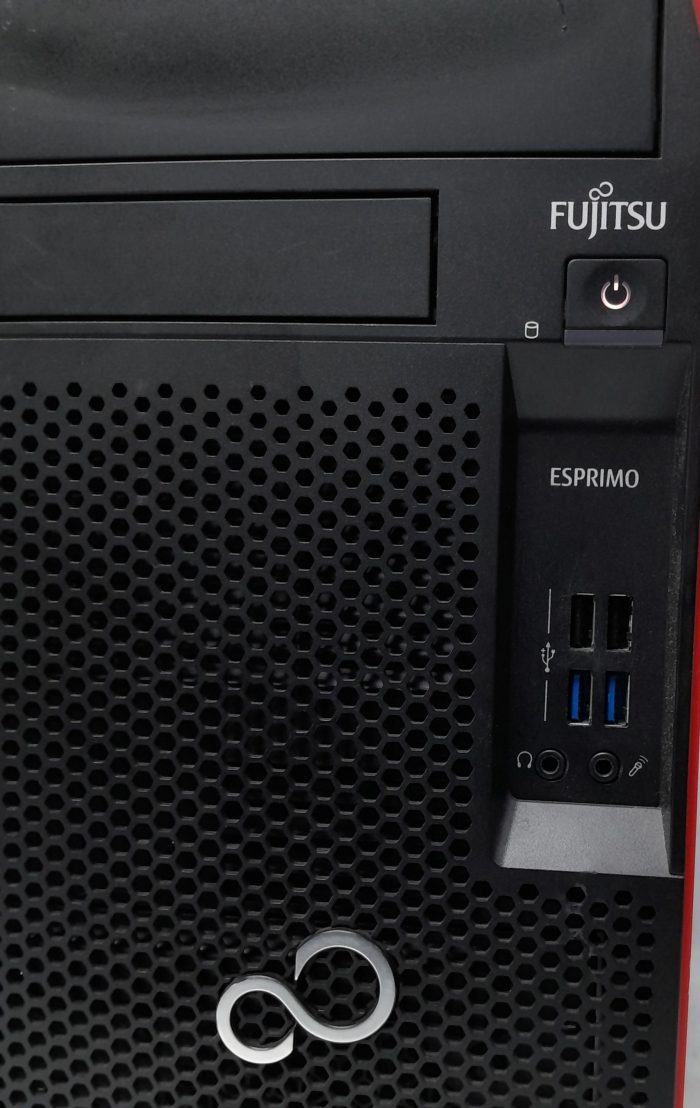 Fujitsu_Esprimo_P557_3