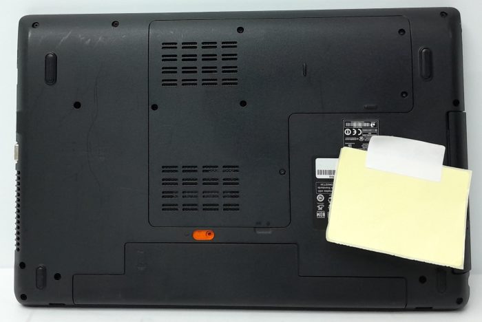Acer_Travelmate_5744_6