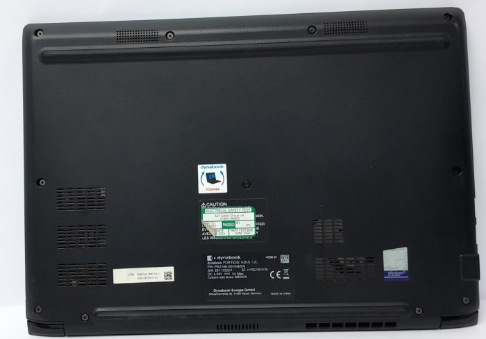 Dynabook_Portege_A30-e-1jc_5