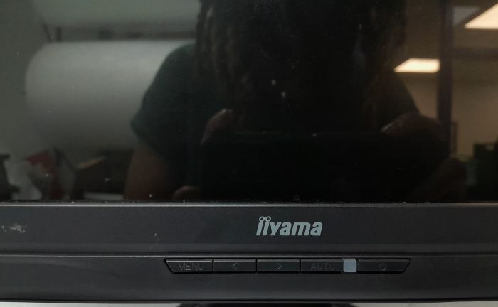 Iiyama__Prolite_T2250mts_3