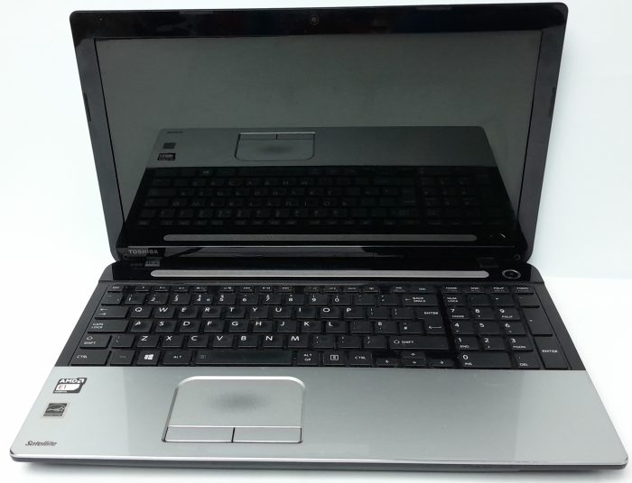 Toshiba_Satelite_C55d_2