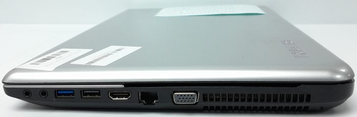 Toshiba_Satelite_C55d_4