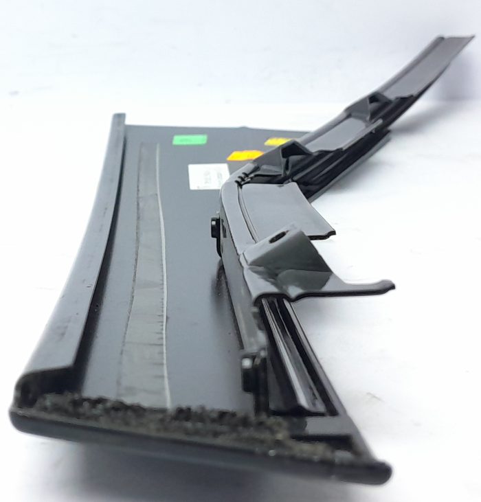 Porsche Cayenne Door Part 7P5853590RH - Image 3