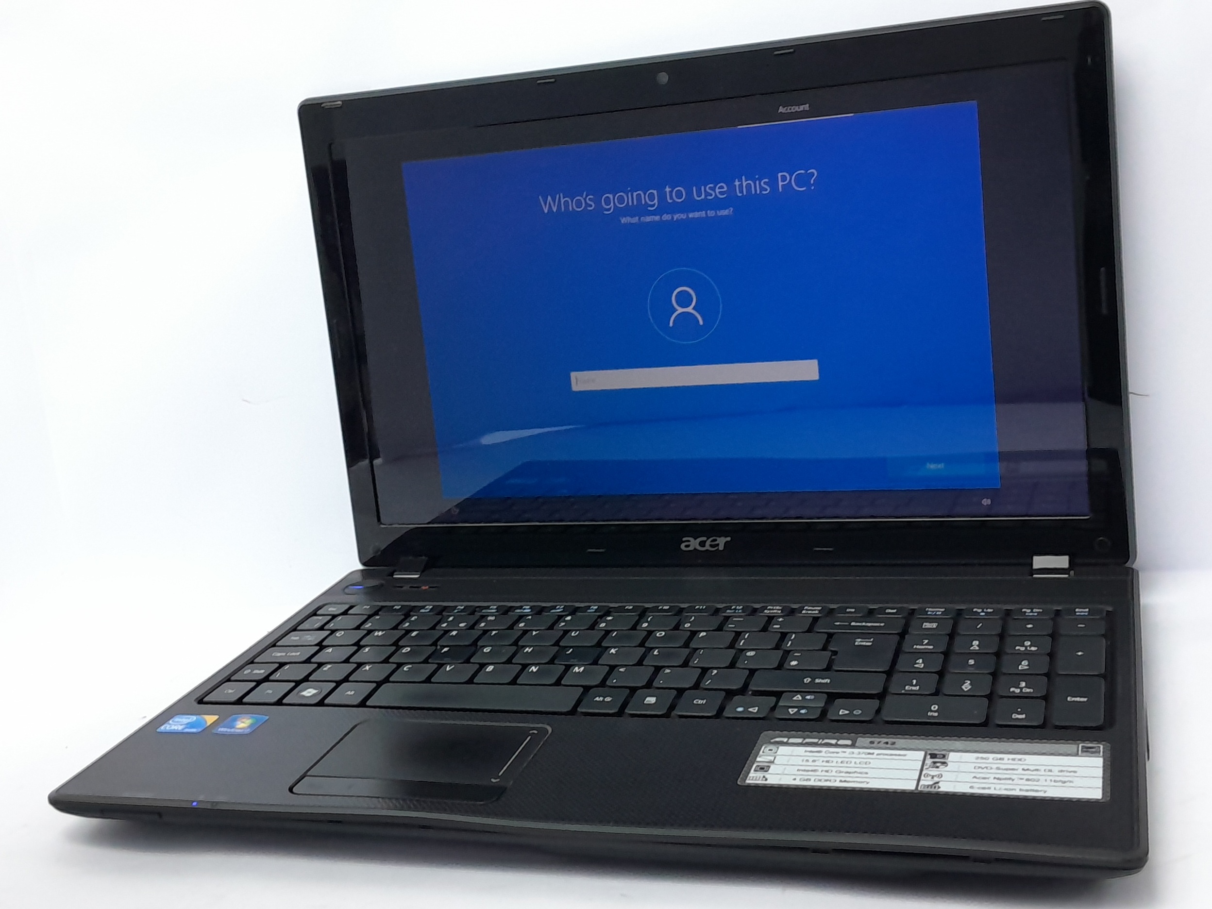 Acer_Aspire_5742_1-1.jpg Acer_Aspire_5742_1