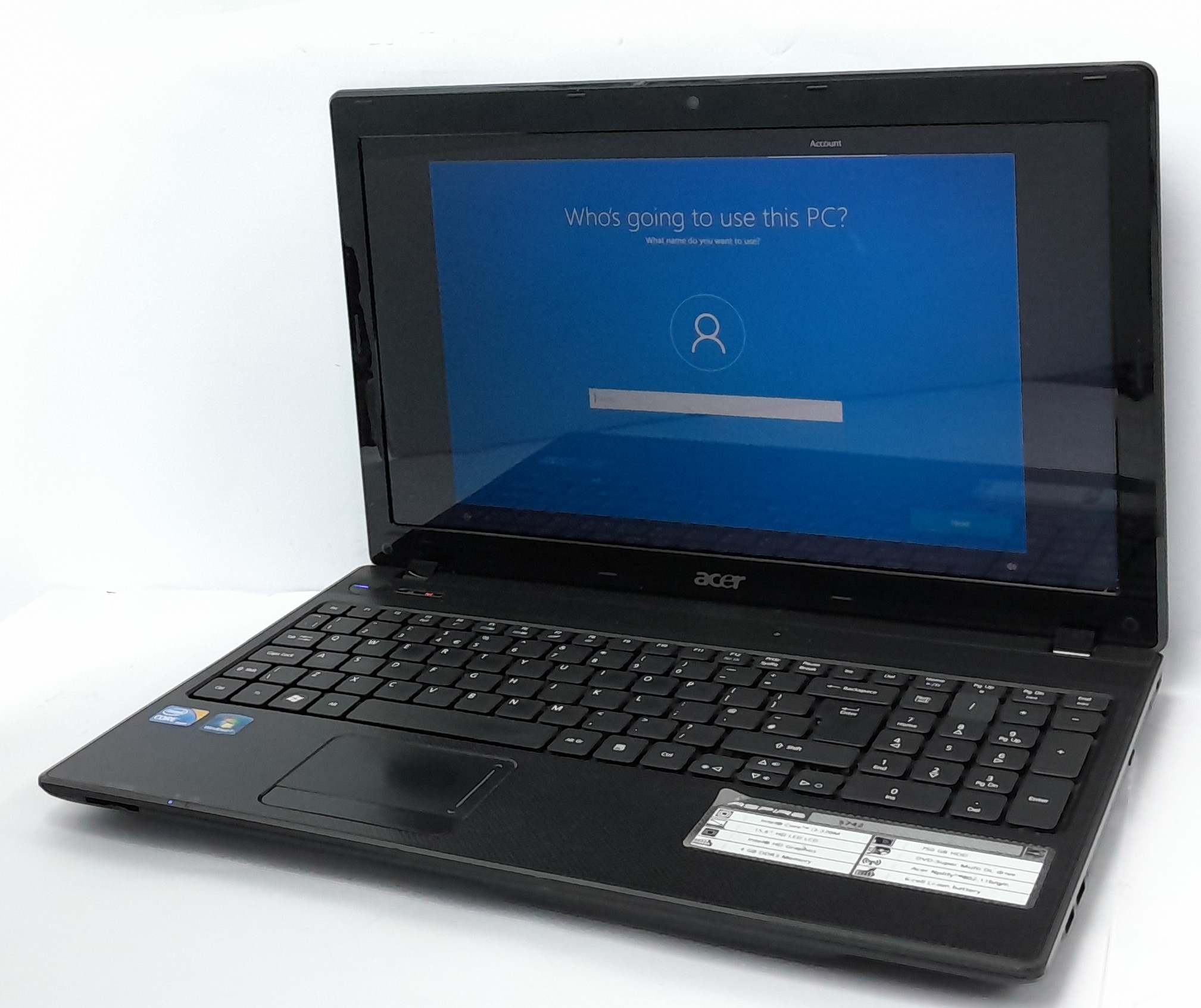 Acer_Aspire_5742_1.jpg Acer_Aspire_5742_1