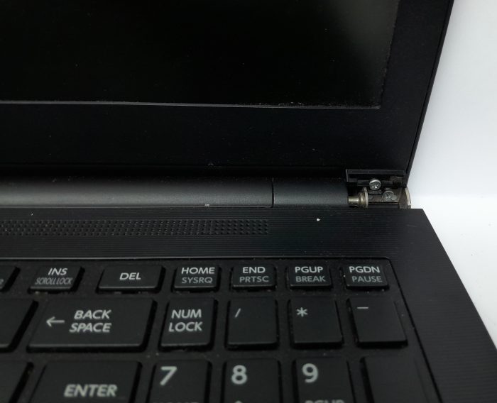 Toshiba_Satelite_Pro_R50_B_4