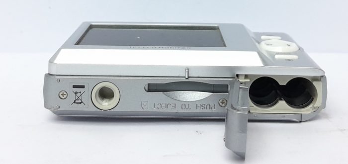 Hitachi Digital Camera HDC-571ES - Image 4