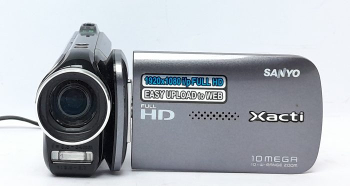 Sanyo 10 MP Camcorder Xacti - Image 2