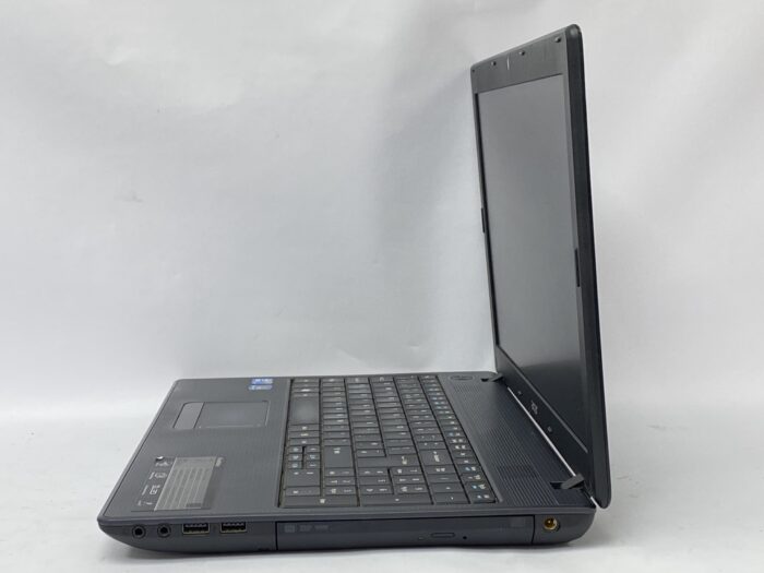 Acer_Travelmate_5744_5