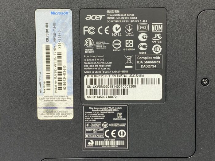 Acer_Travelmate_5744_8