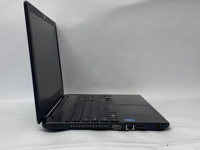 Acer_Travelmate_P256_8