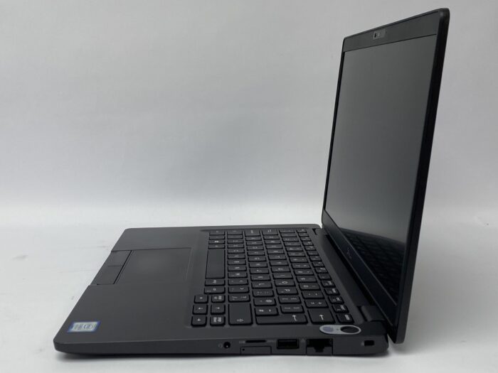 Dell_Latitude_5300_5