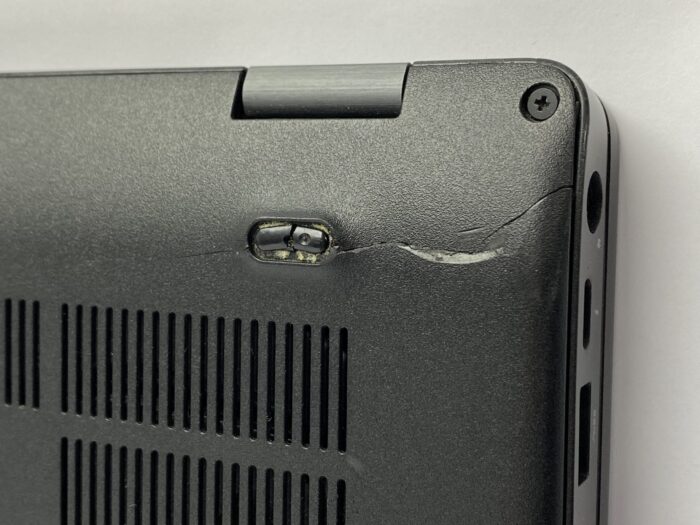 Dell_Latitude_5501_9