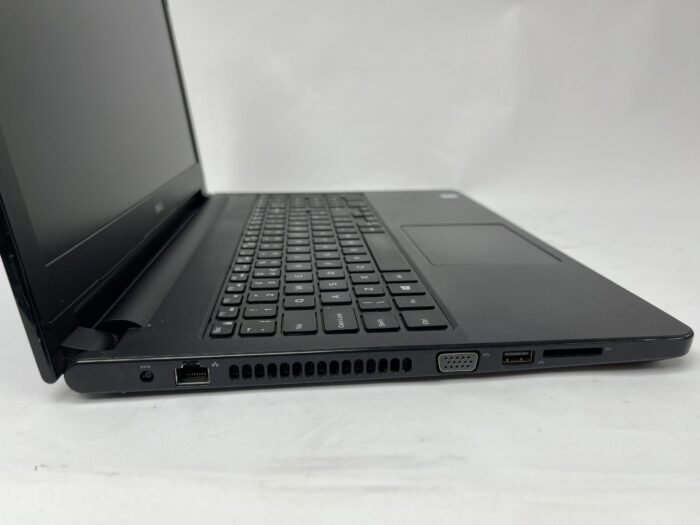 Dell_Vostro_3559_9