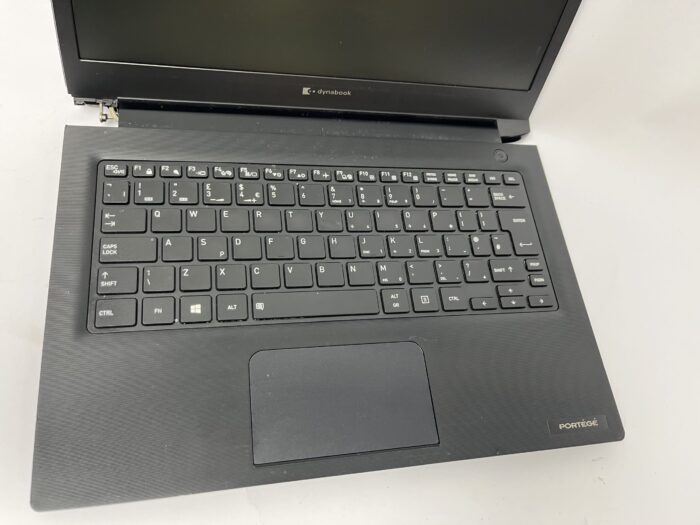 Dynabook_Portege_A30-e-1jc_11