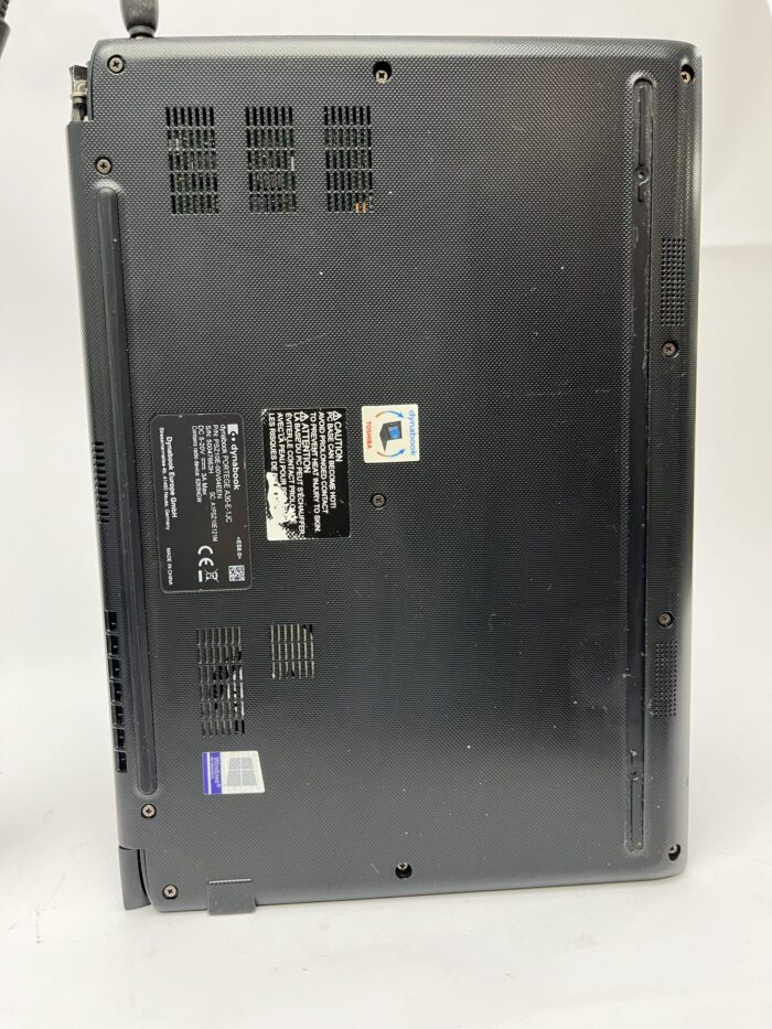 Dynabook_Portege_A30-e-1jc_5