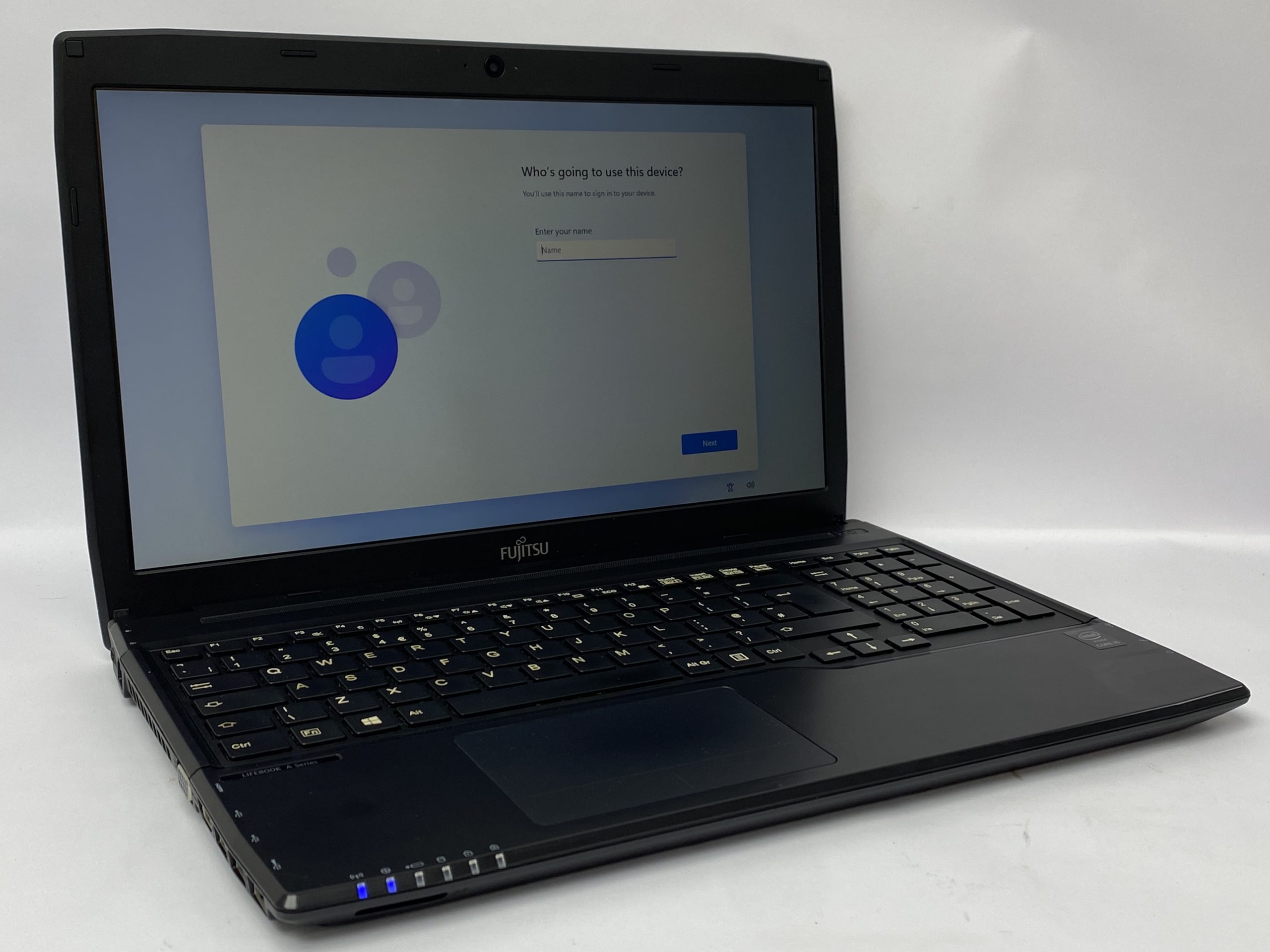 Fujitsu_Lifebook_A555_1-1.jpeg Fujitsu_Lifebook_A555_1