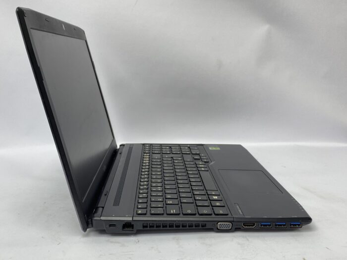 Fujitsu_Lifebook_A555_5