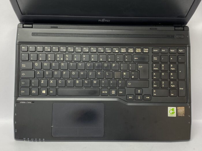 Fujitsu_Lifebook_A555_6