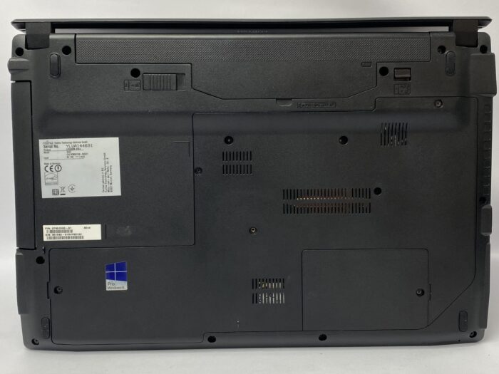 Fujitsu_Lifebook_A555_7
