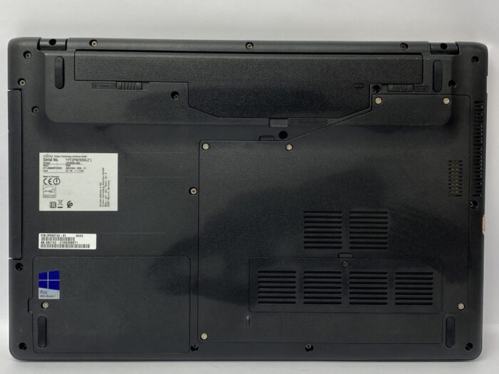 Fujitsu_Lifebook_A555_7