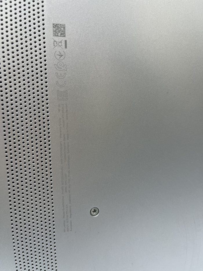 HP_15-da0600sa_2