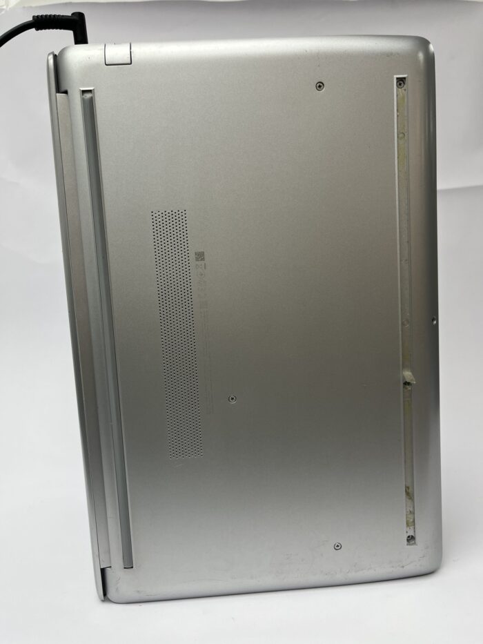 HP_15-da0600sa_3