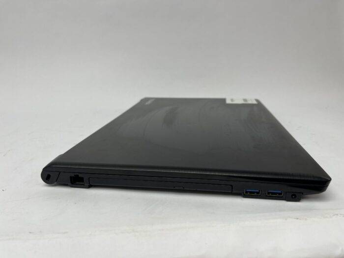 Toshiba_Satelite_Pro_R50_Ec_130_8