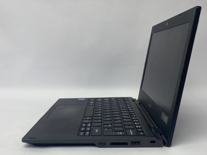 Acer_Travelmate_B118_N16q15_6